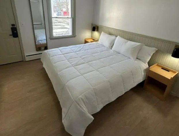 Colonial Inn & Creamery hotel detail image 3