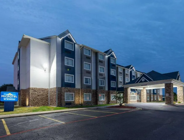 Microtel Inn & Suites by Wyndham Bossier City hotel detail image 2