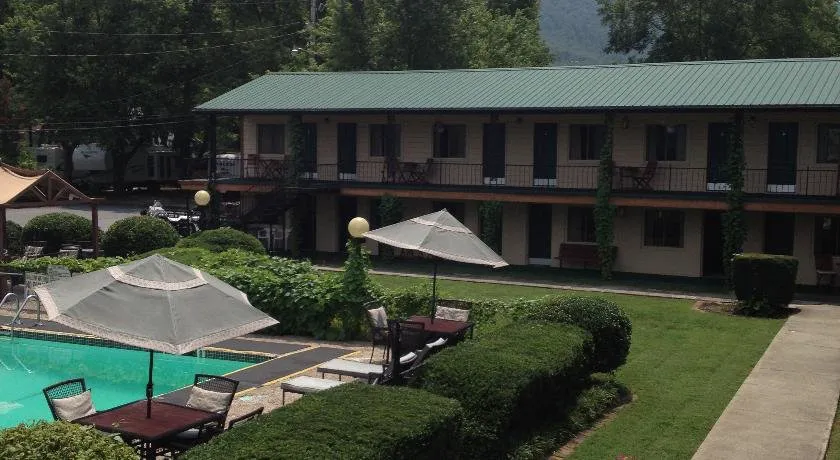 Ridge Top Motel - Bryson City hotel hero