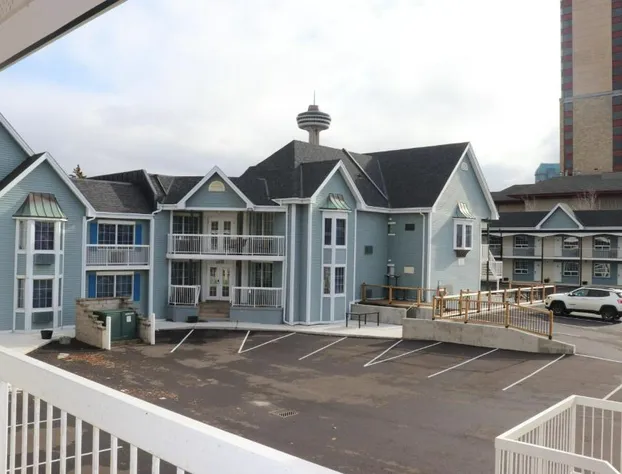 Falls Lodge and Suites hotel detail image 2