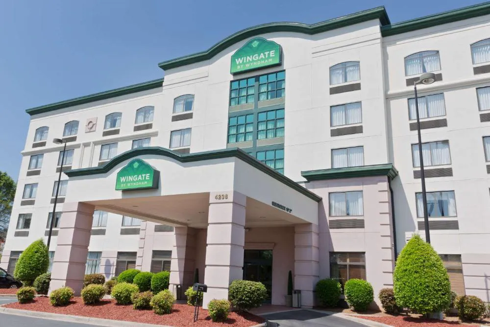 Wingate by Wyndham Charlotte Airport I-85/I-485 hotel hero