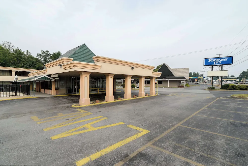 Rodeway Inn Newark - University Area hotel hero