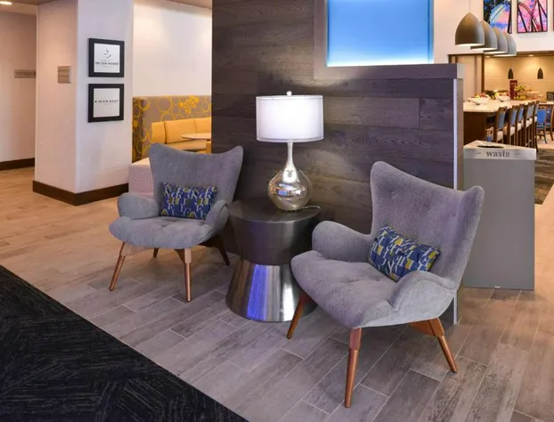 Hampton Inn & Suites Cincinnati-Mason hotel detail image 1