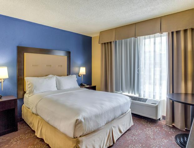 Holiday Inn Indianapolis Carmel, an IHG Hotel hotel detail image 4