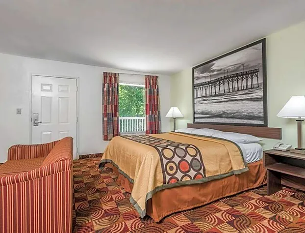 Super 8 by Wyndham Fayetteville hotel detail image 3