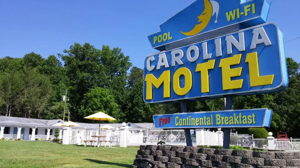 Carolina Motel hotel hero