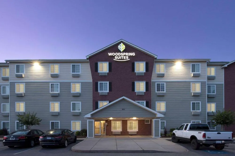 WoodSpring Suites Charlotte Gastonia hotel hero
