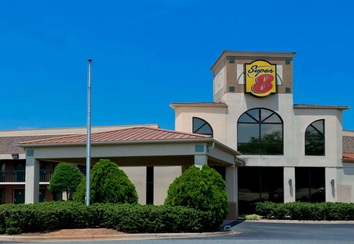 Super 8 by Wyndham Huntersville/Charlotte Area hotel hero