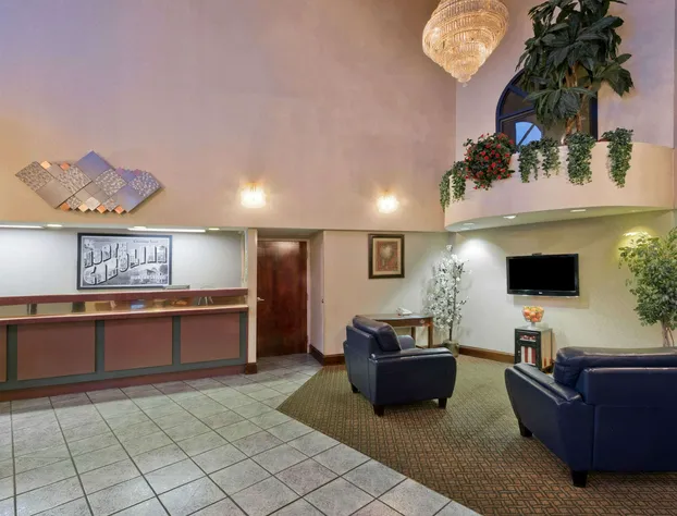 Super 8 by Wyndham Huntersville/Charlotte Area hotel detail image 3