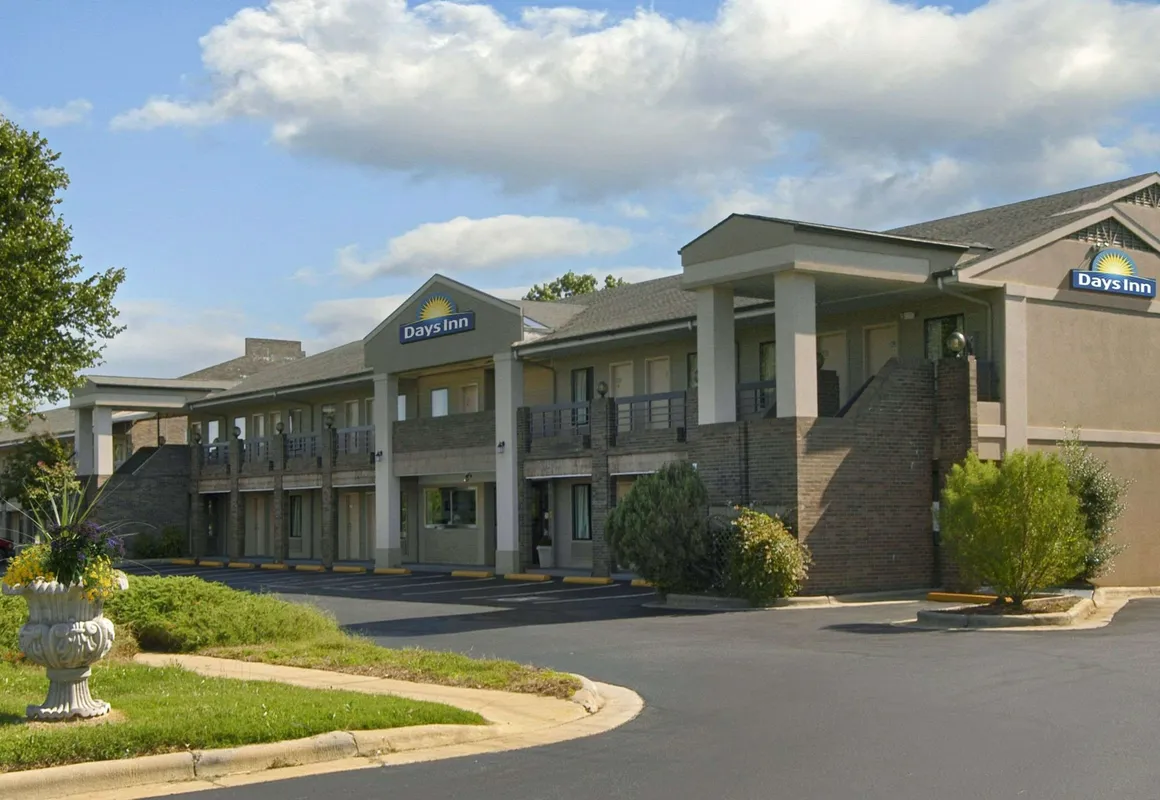 Days Inn by Wyndham Raleigh Glenwood-Crabtree hotel hero