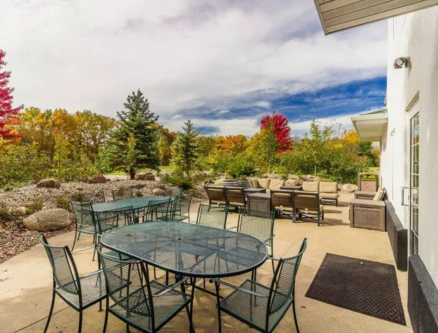 River Hills Hotel hotel detail image 4