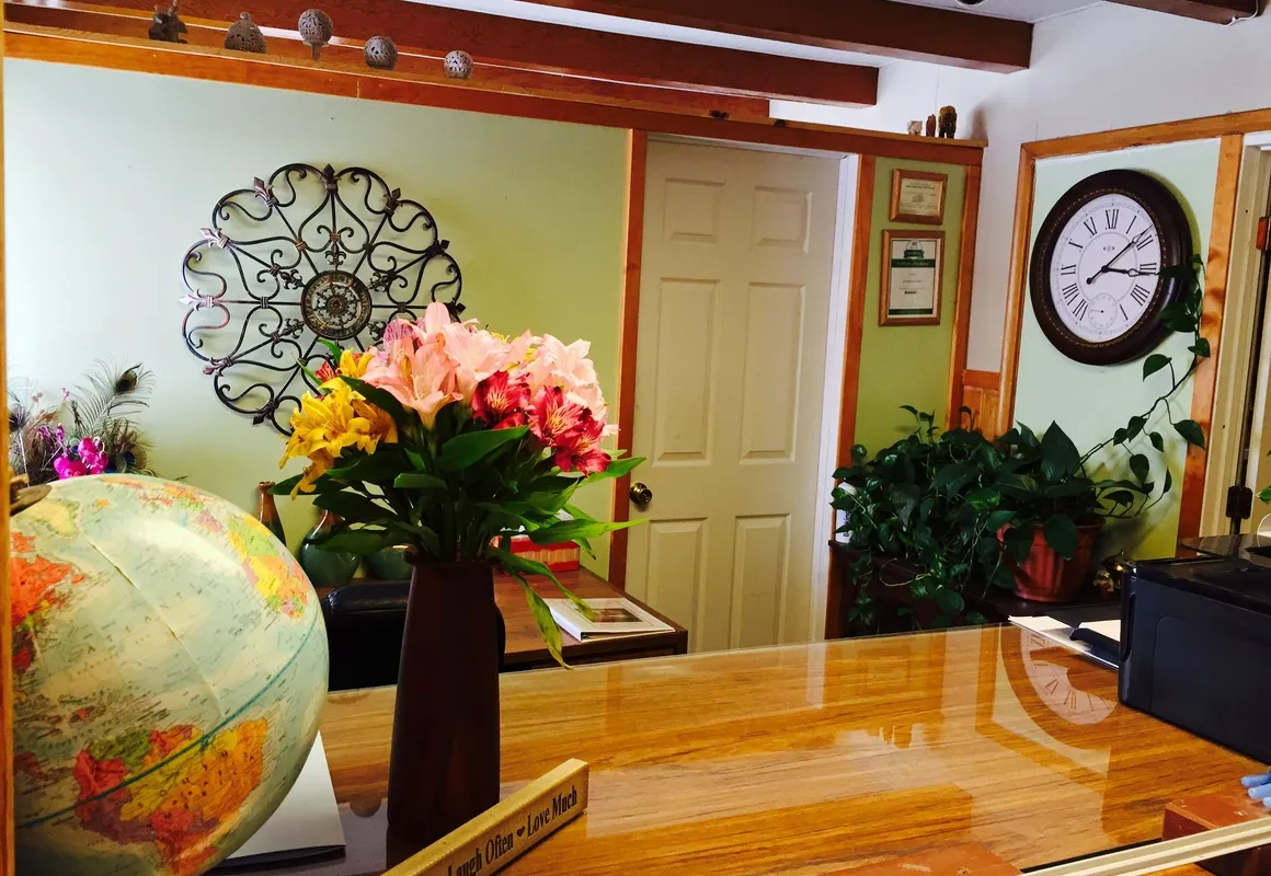 Jamestown Motel hotel hero