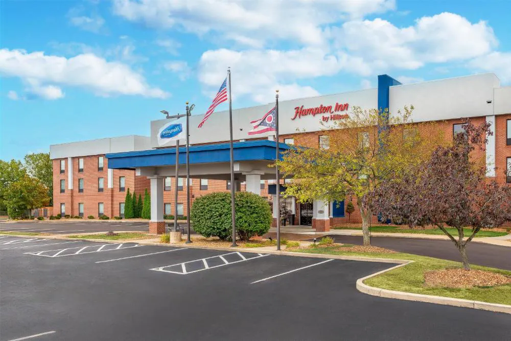 Hampton Inn Akron-South hotel hero