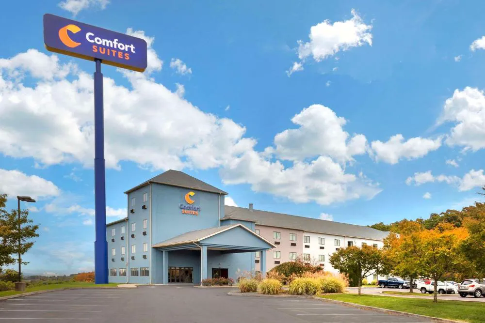 Comfort Suites Bloomsburg hotel hero