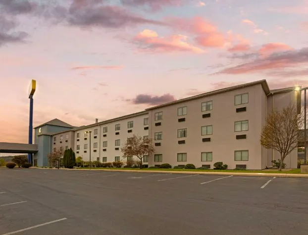 Comfort Suites Bloomsburg hotel detail image 3