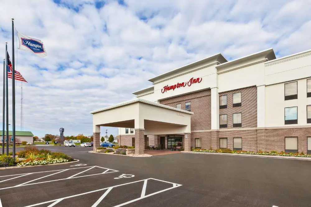 Hampton Inn Marysville hotel hero