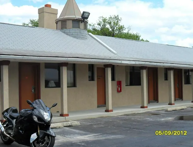 Red Carpet Inn hotel detail image 1