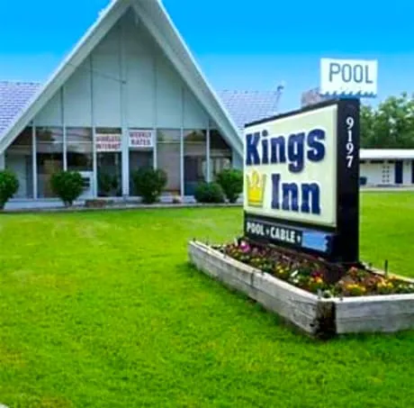 Kings Inn Cleveland hotel hero