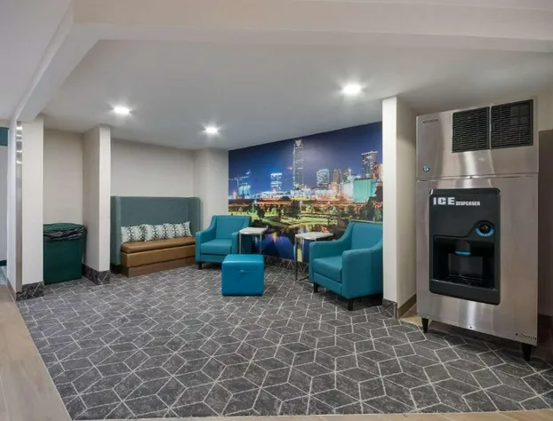 Clarion Pointe OKC Airport hotel detail image 4