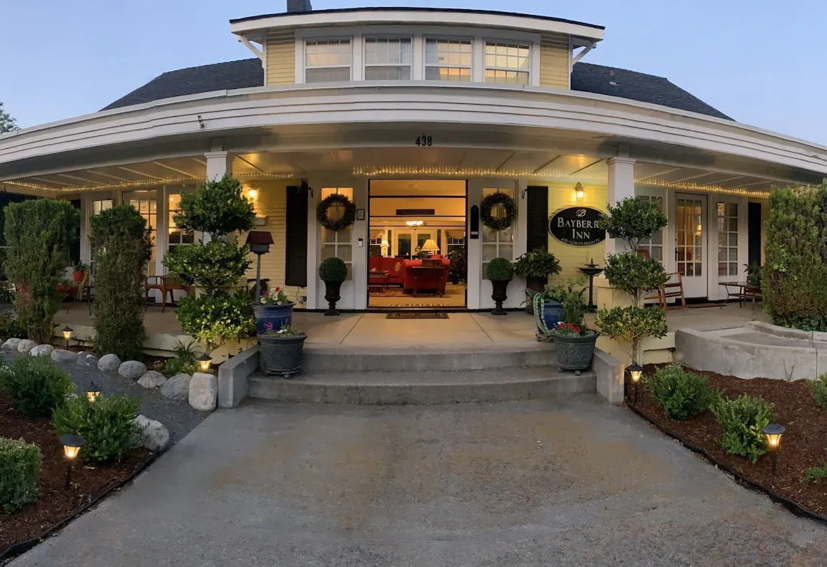 Bayberry Inn B&B and Oregon Wellness Retreat hotel hero