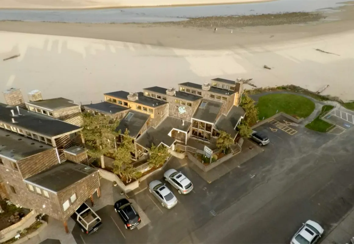 The Waves/The Argonauta Inn/The White Heron Lodge hotel hero