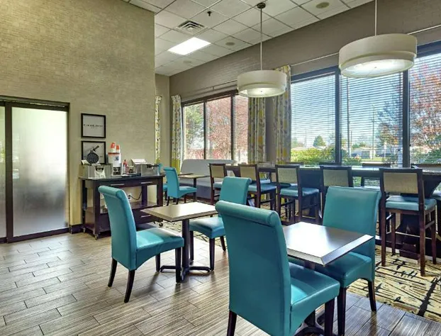 Hampton Inn Norfolk-Naval Base hotel detail image 3