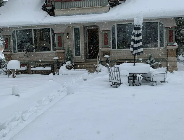 Bard's Inn hotel detail image 3