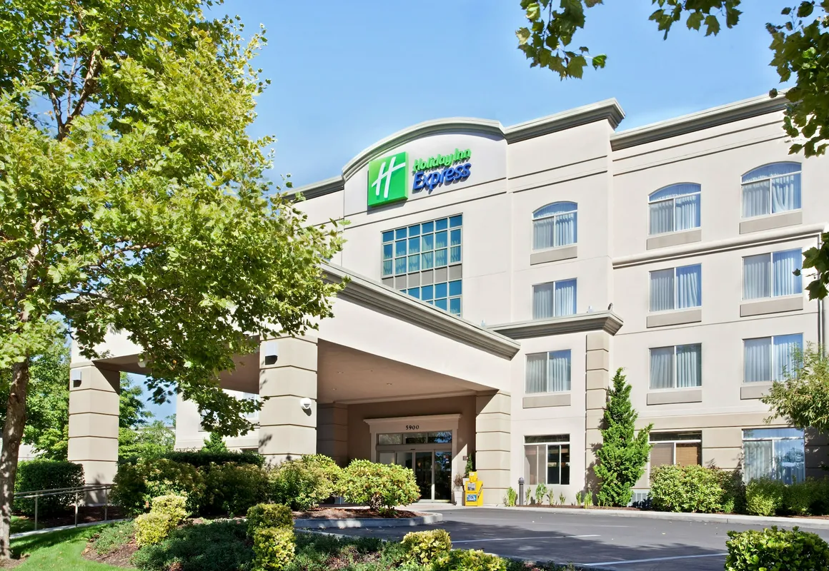 Holiday Inn Express Portland West/Hillsboro by IHG hotel hero