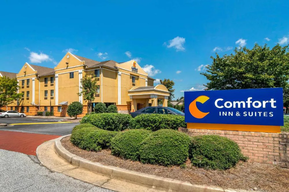 Comfort Inn & Suites Atlanta/Smyrna hotel hero