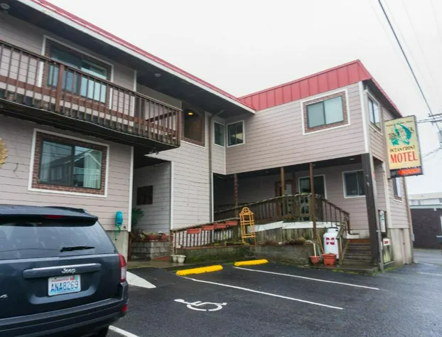 Tradewinds Motel hotel detail image 3