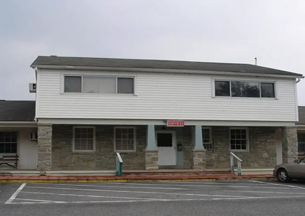 Red Carpet Inn & Suites Morgantown hotel hero