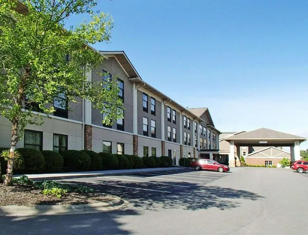 Quality Inn & Suites Boone - University Area hotel detail image 1