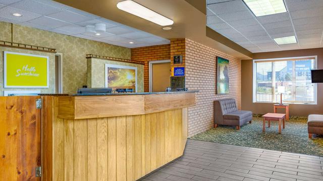 Days Inn by Wyndham Breezewood hotel detail image 3