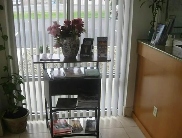 Red Carpet Inn Chambersburg hotel detail image 2