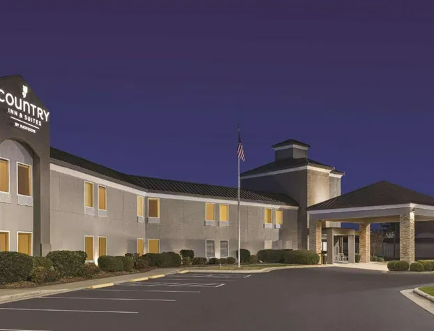 Country Inn & Suites by Radisson, Dunn I-95 hotel detail image 1