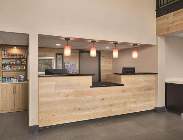 Country Inn & Suites by Radisson, Dunn I-95 hotel detail image 3