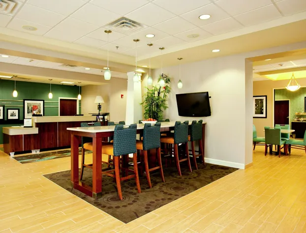 Hampton Inn Martinsburg South-Inwood hotel detail image 4