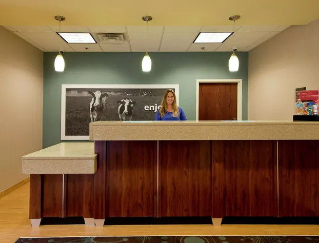 Hampton Inn Martinsburg South-Inwood hotel detail image 2