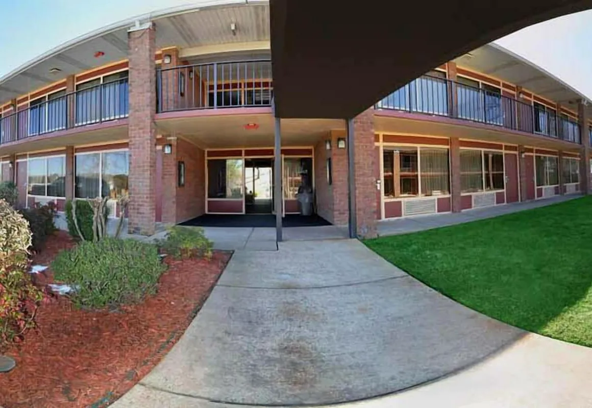 Days Inn by Wyndham Benton hotel hero