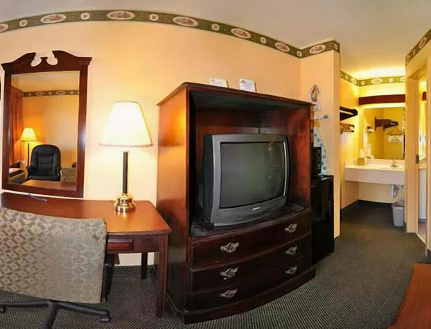 Days Inn by Wyndham Benton hotel detail image 4