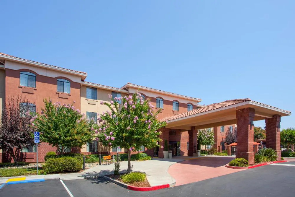 Holiday Inn Express & Suites Davis - University Area by IHG hotel hero