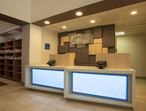Holiday Inn Express & Suites Davis - University Area by IHG hotel detail image 4