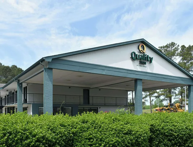 Quality Inn Manning I-95 hotel detail image 1