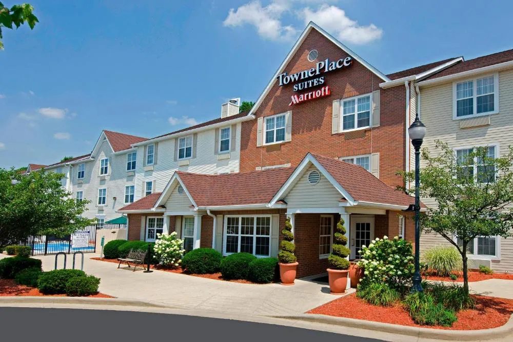 Towneplace Suites By Marriott Bloomington hotel hero