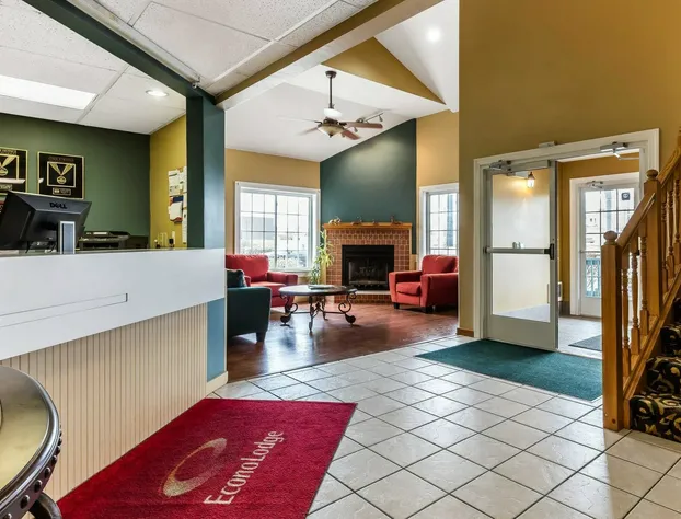 Econo Lodge Inn & Suites Dickson hotel detail image 2