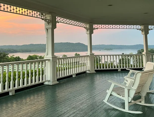 Whitestone Inn hotel detail image 1