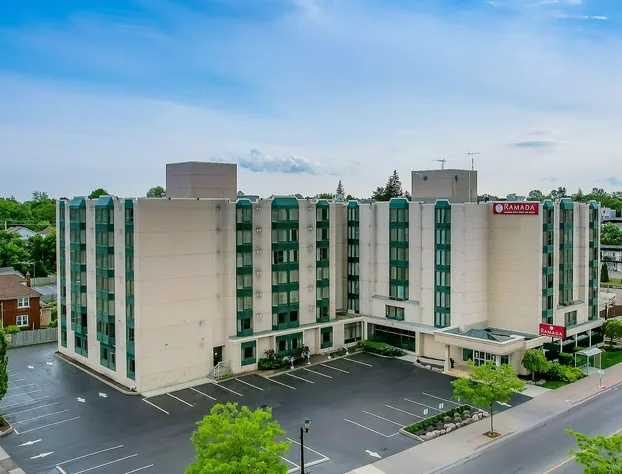 Ramada by Wyndham Niagara Falls Near the Falls hotel detail image 3