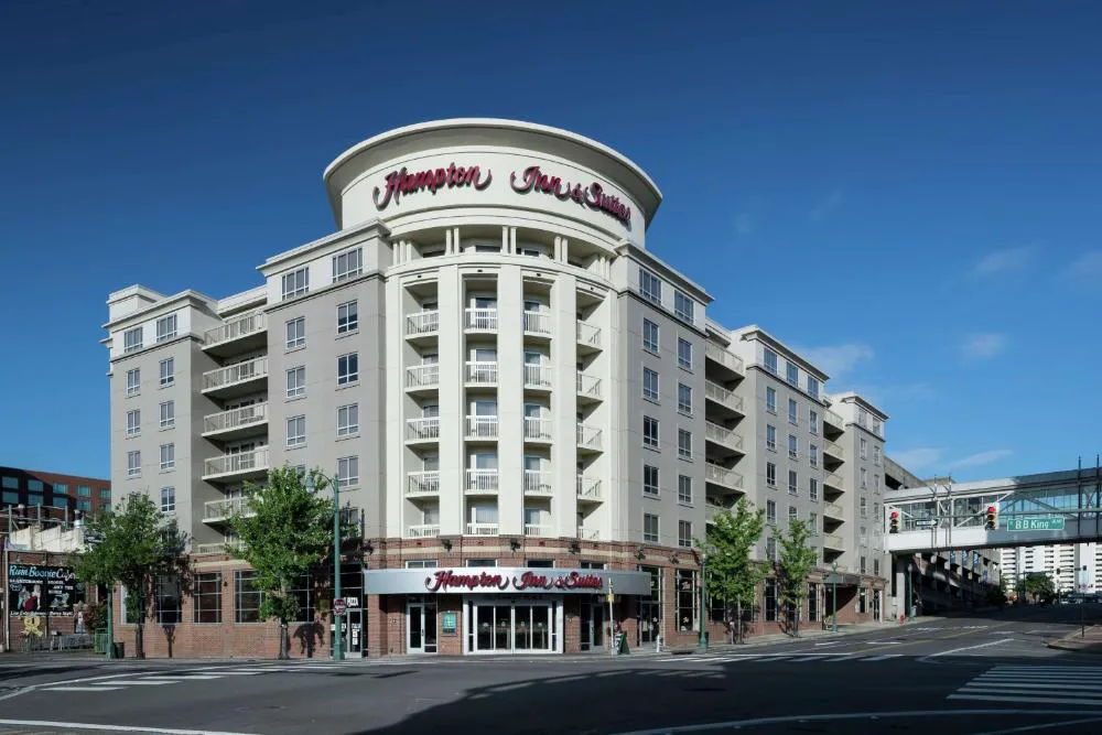 Hampton Inn & Suites Memphis-Beale Street hotel hero