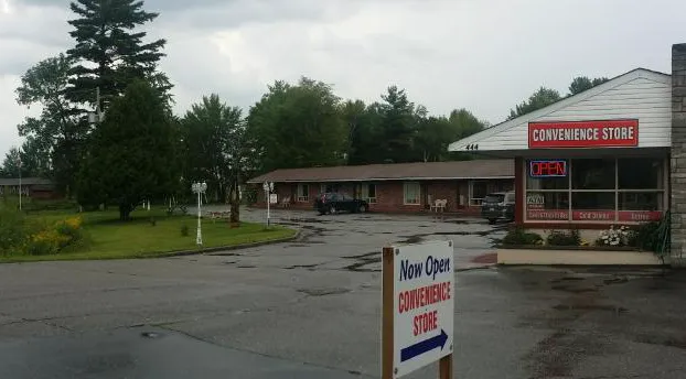 Franklin Motel & Trailer Park hotel detail image 1
