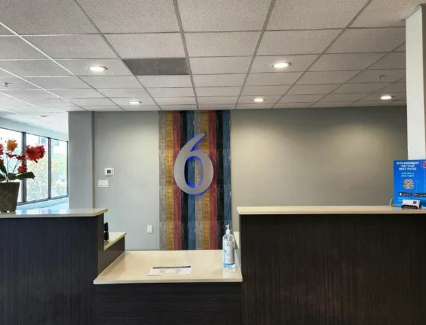 Studio 6 Alvin, TX hotel detail image 4